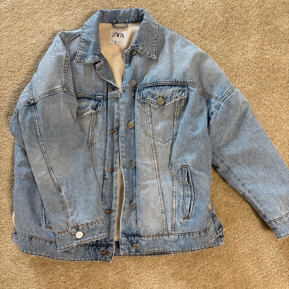 [Sold] Zara sherpa denim jacket - oversized S